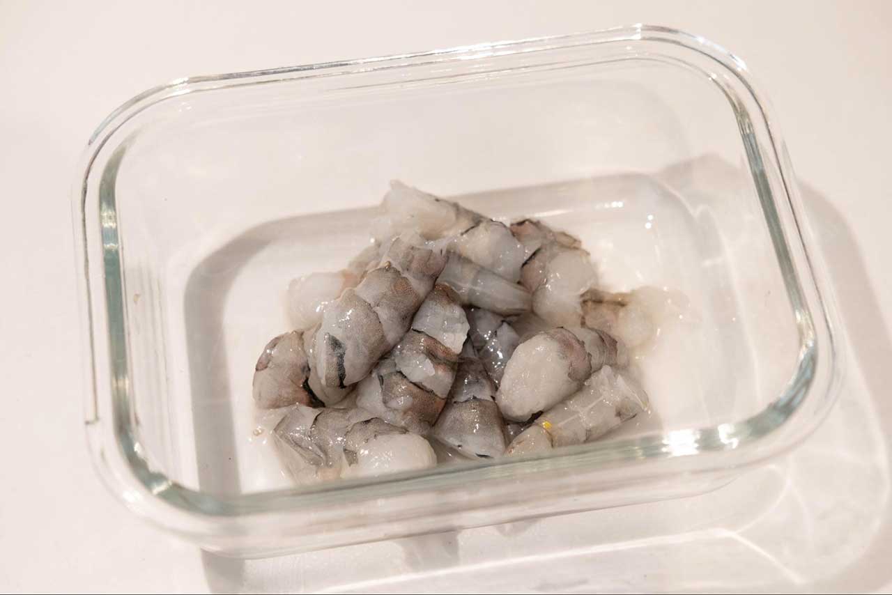 発酵食品腸活レシピ「アボカドとエビのホットサラダ」